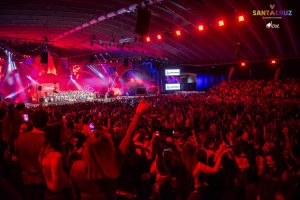 La Semana de las Murgas: Humor y Crítica al Poder