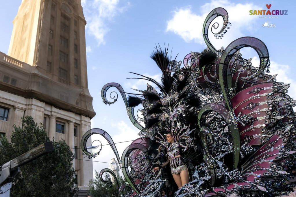 Das Programm und die Hauptveranstaltungen des Teneriffa Karnevals 2024 im Februar mit Geschichte, Erklärungen und Fotos